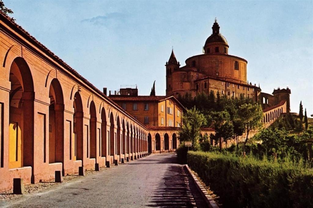 Sguardo A San Luca Apartment Болоня Екстериор снимка
